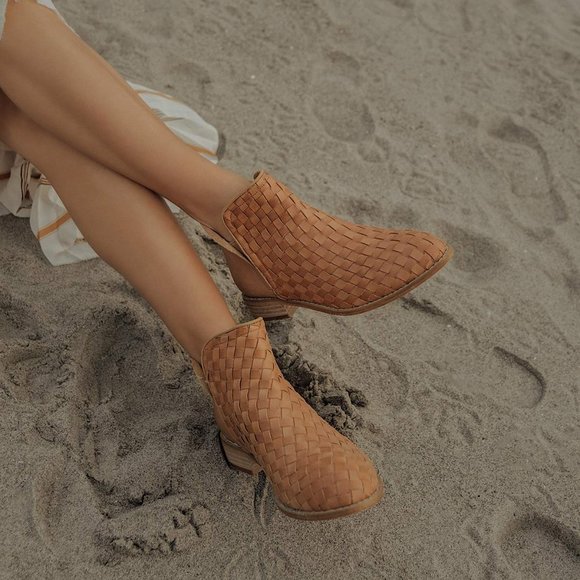 The Douglas Leather Weave Boots. - Picture 1 of 4